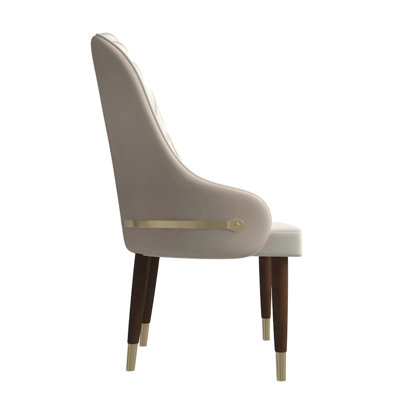 Chaise de salle à manger en cuir avec dossier ondulé et accents dorés Collection Elara